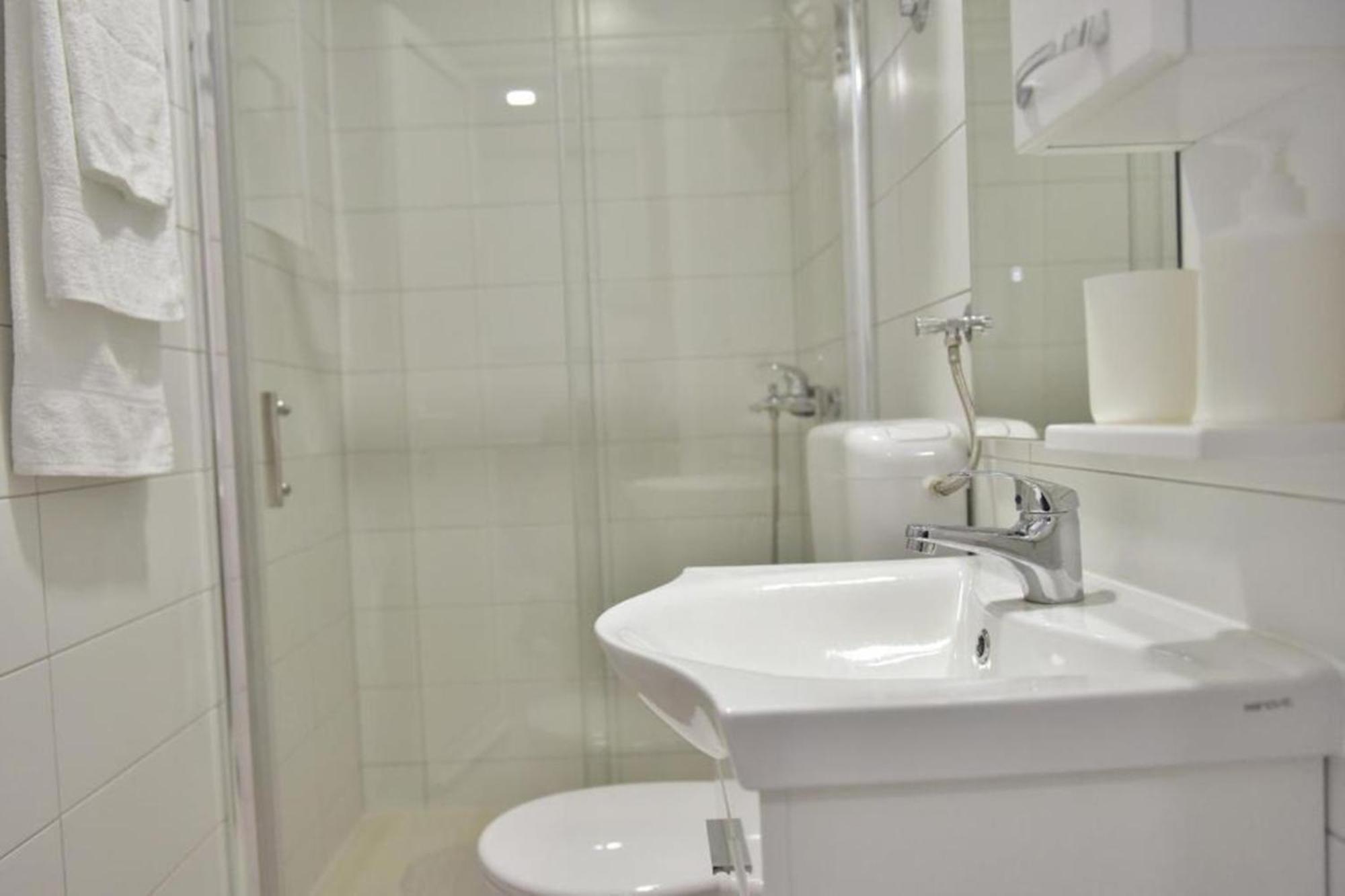 Apartments Valentina - Free Parking Mostar Room photo