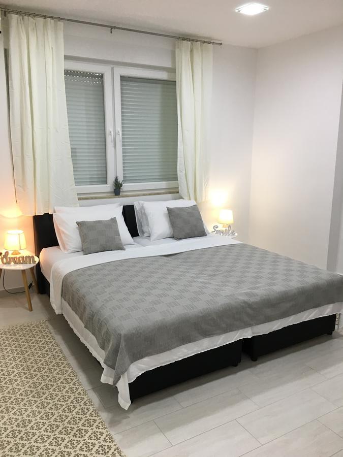 Apartments Valentina - Free Parking Mostar Exterior photo
